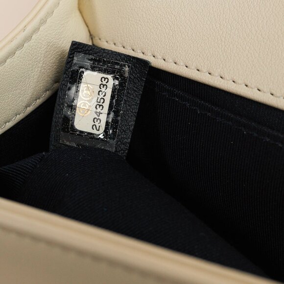 Chanel Medium Boy Creme Chevron Lambskin Flap Shoulder Bag - Picture 13 of 13